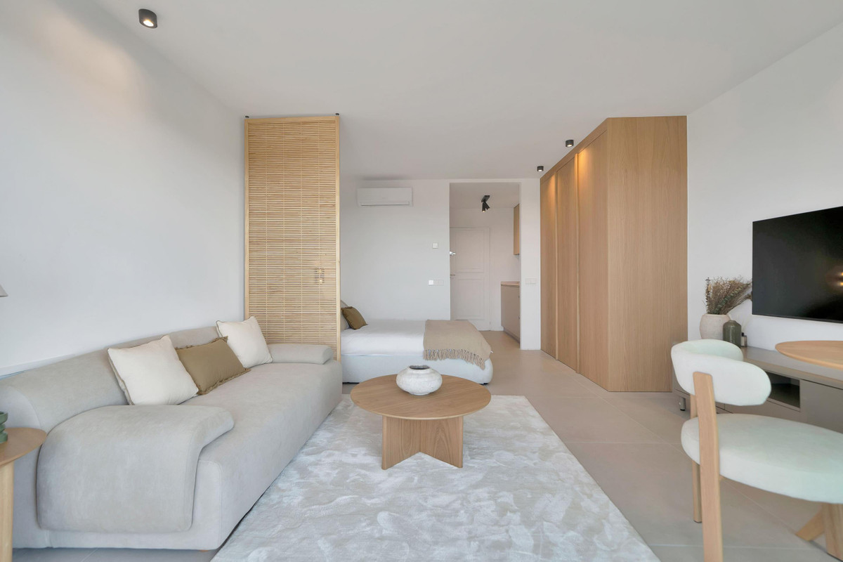 Apartment for sale in Marbella Costa Del Sol, Málaga, Spain