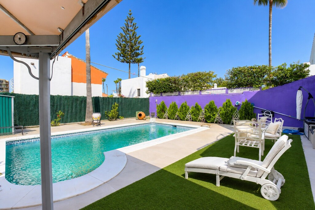 4 Bed Townhouse for sale in Atalaya Costa Del Sol, Málaga, Spain