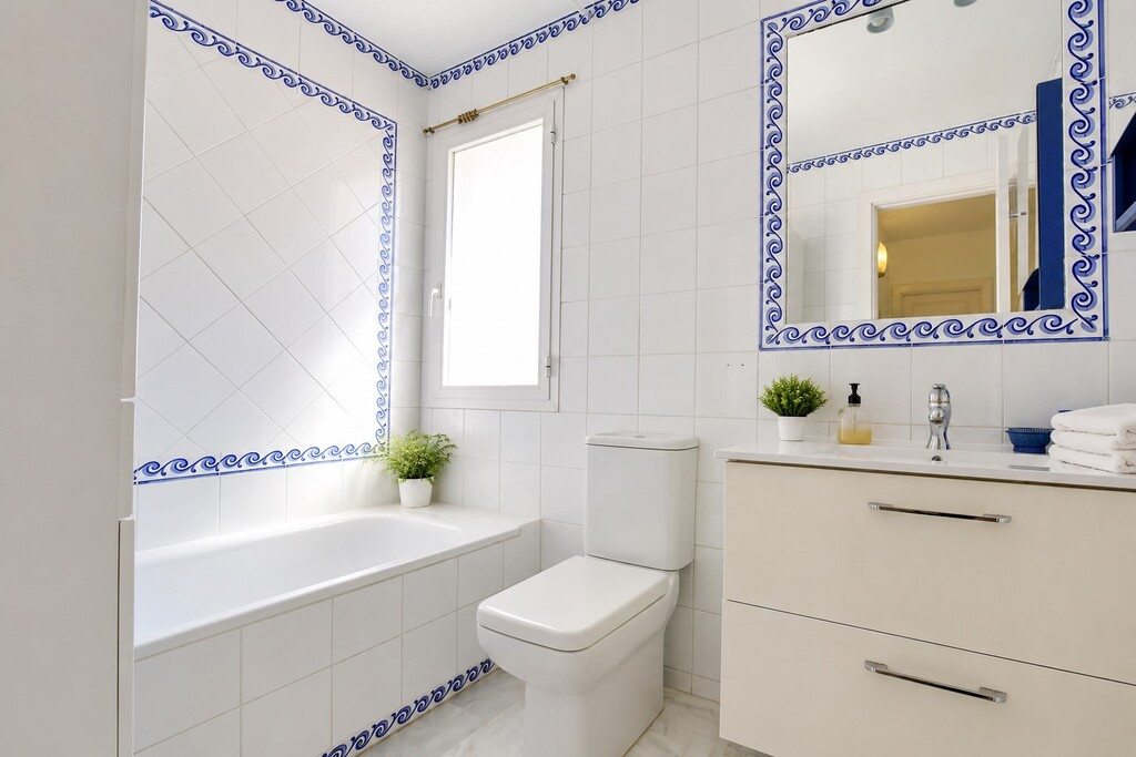 4 Bed Townhouse for sale in Atalaya Costa Del Sol, Málaga, Spain