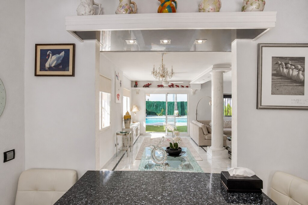 4 Bed Townhouse for sale in Atalaya Costa Del Sol, Málaga, Spain