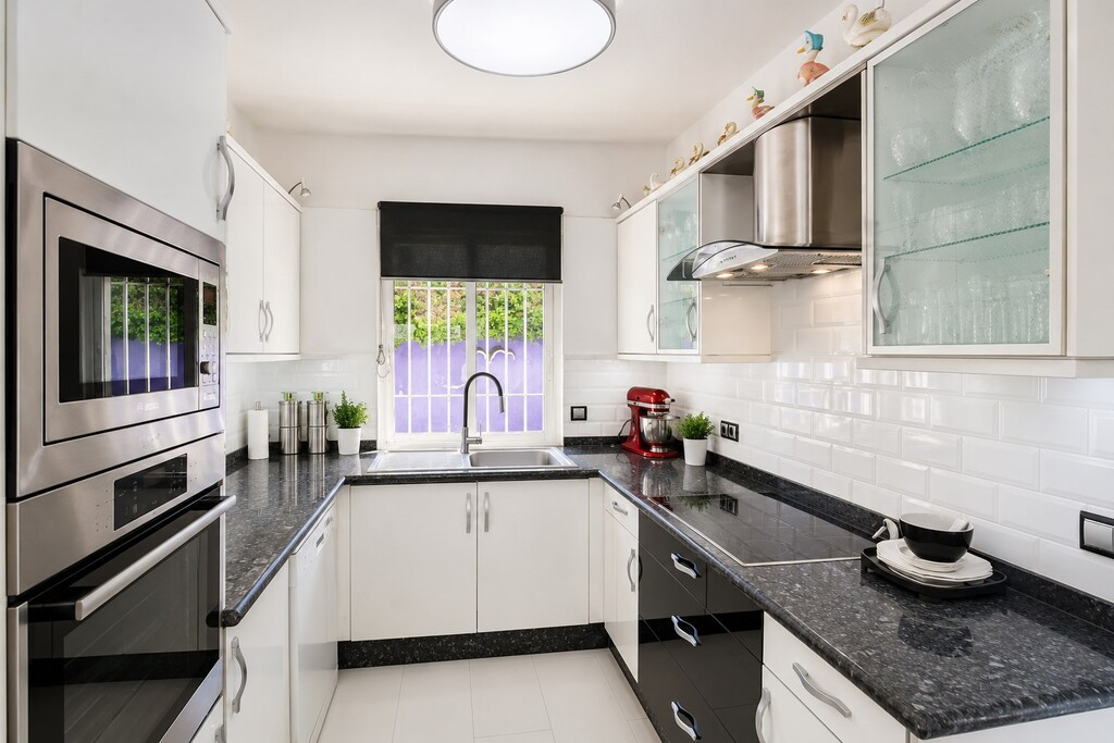 4 Bed Townhouse for sale in Atalaya Costa Del Sol, Málaga, Spain