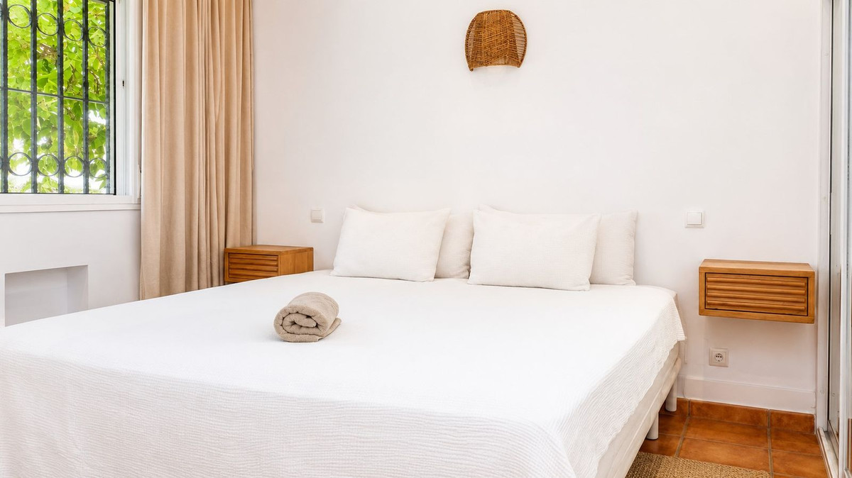 Se vende Villa - Chalet de 4 dormitorios en Costa Del Sol, Málaga, España