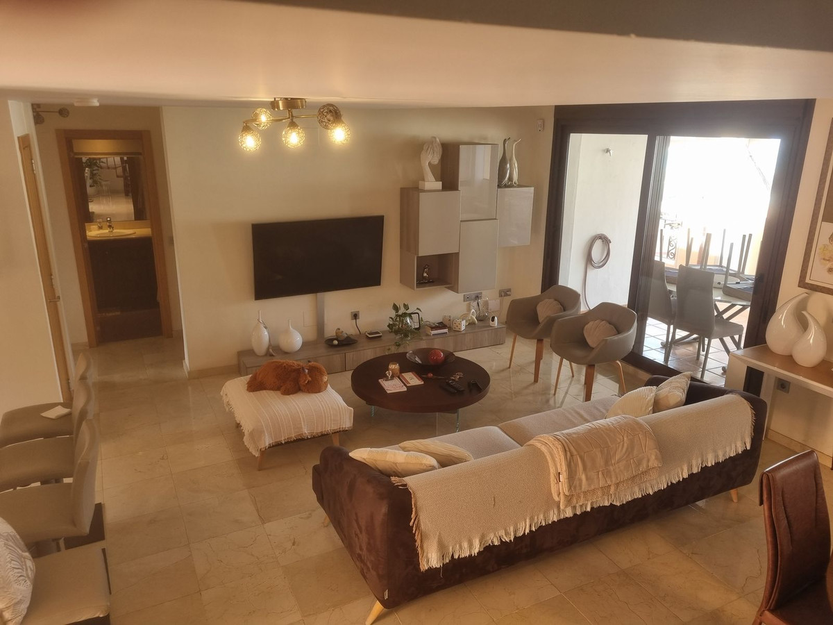 3 Bed Apartment for sale in Benalmadena Costa Del Sol, Málaga, Spain