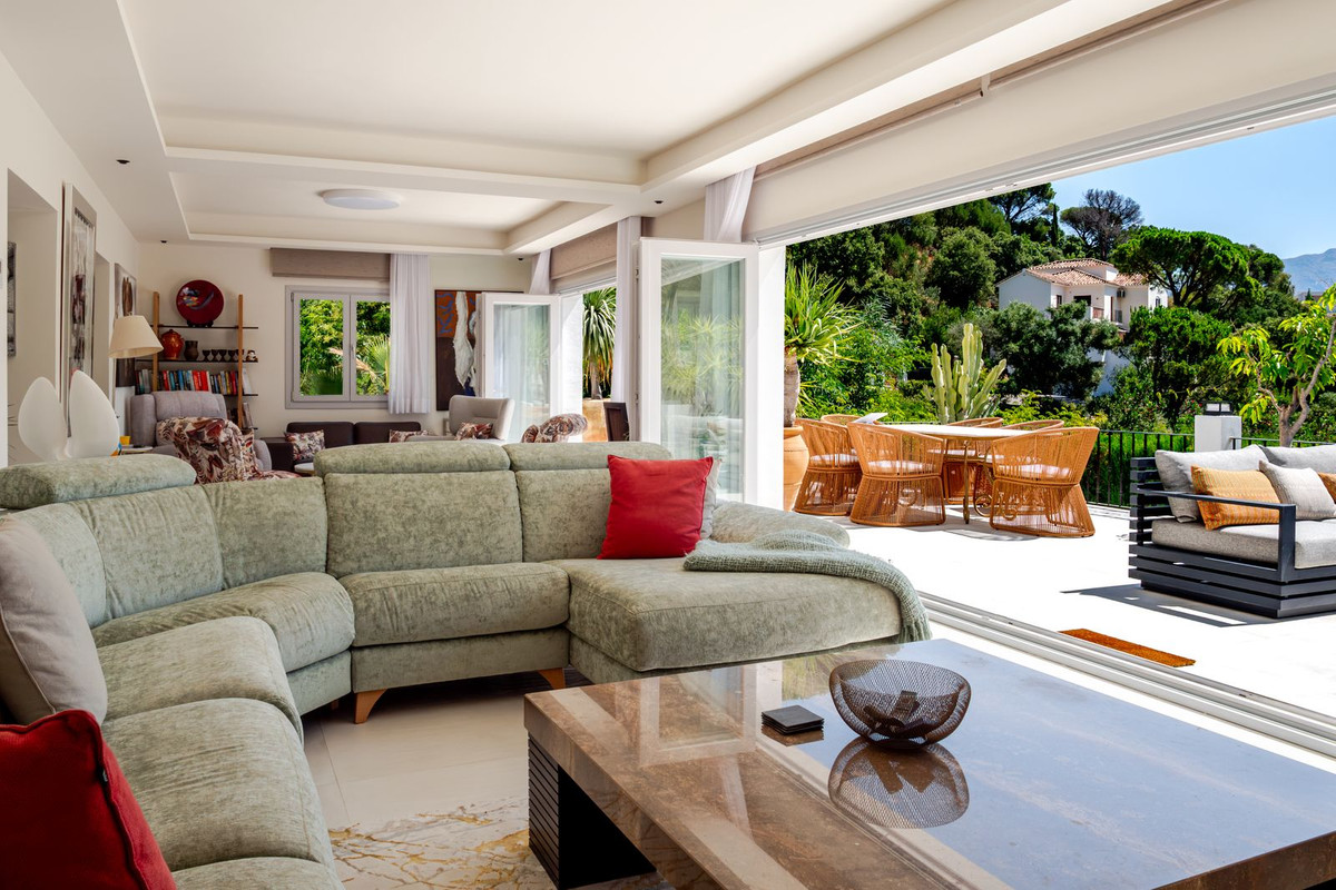 5 Bed Townhouse for sale in El Madroñal Costa Del Sol, Málaga, Spain