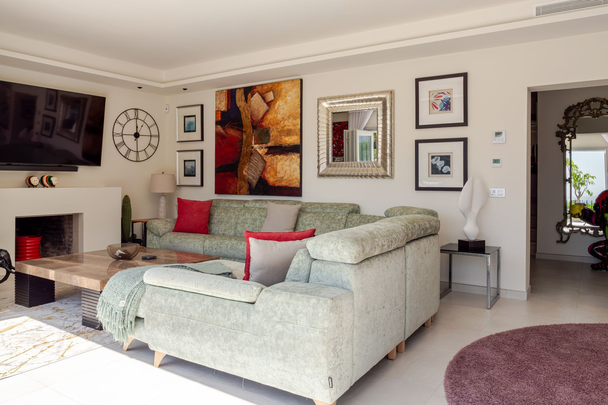 5 Bed Townhouse for sale in El Madroñal Costa Del Sol, Málaga, Spain