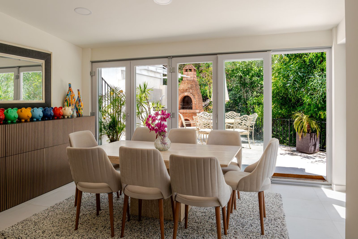 5 Bed Townhouse for sale in El Madroñal Costa Del Sol, Málaga, Spain