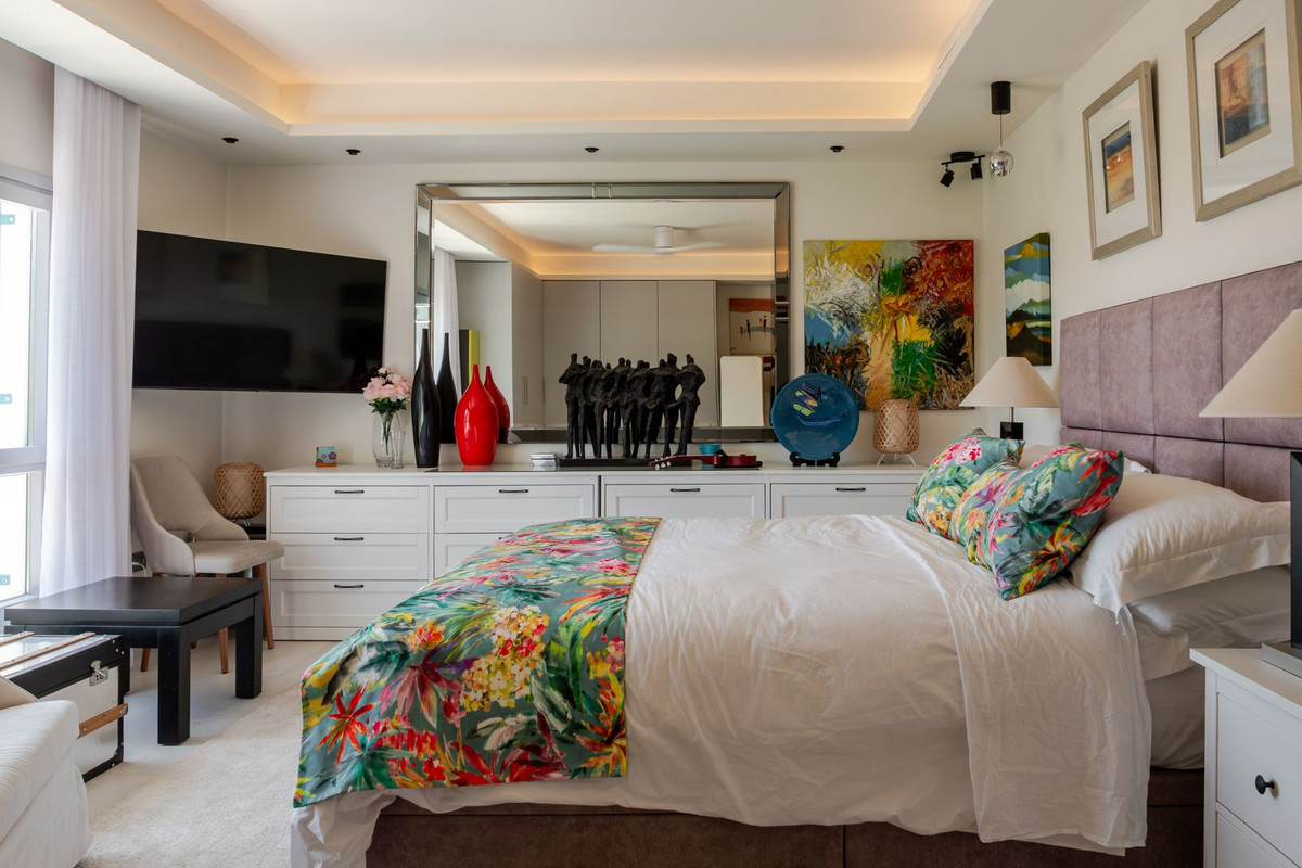 5 Bed Townhouse for sale in El Madroñal Costa Del Sol, Málaga, Spain