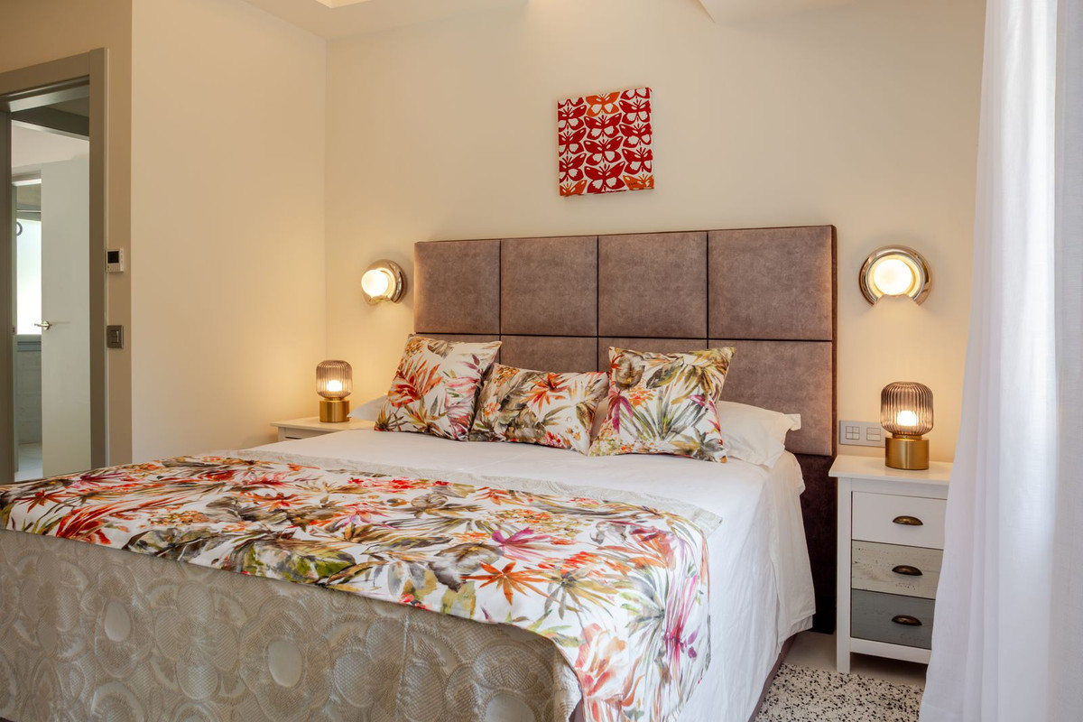 5 Bed Townhouse for sale in El Madroñal Costa Del Sol, Málaga, Spain