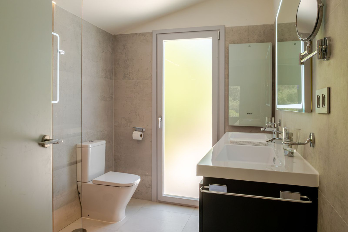 5 Bed Townhouse for sale in El Madroñal Costa Del Sol, Málaga, Spain
