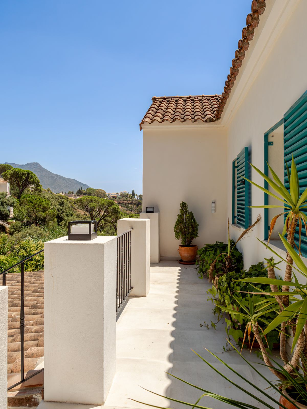 5 Bed Townhouse for sale in El Madroñal Costa Del Sol, Málaga, Spain