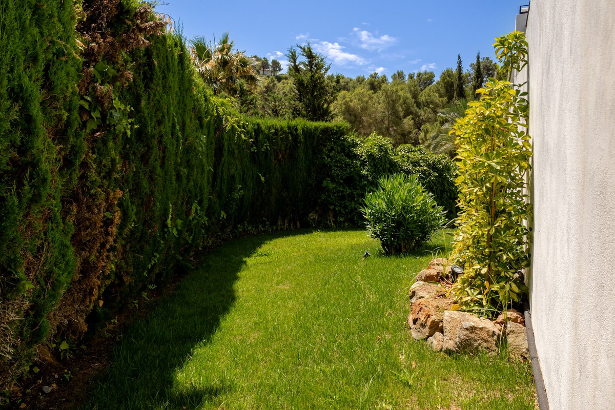 5 Bed Townhouse for sale in El Madroñal Costa Del Sol, Málaga, Spain