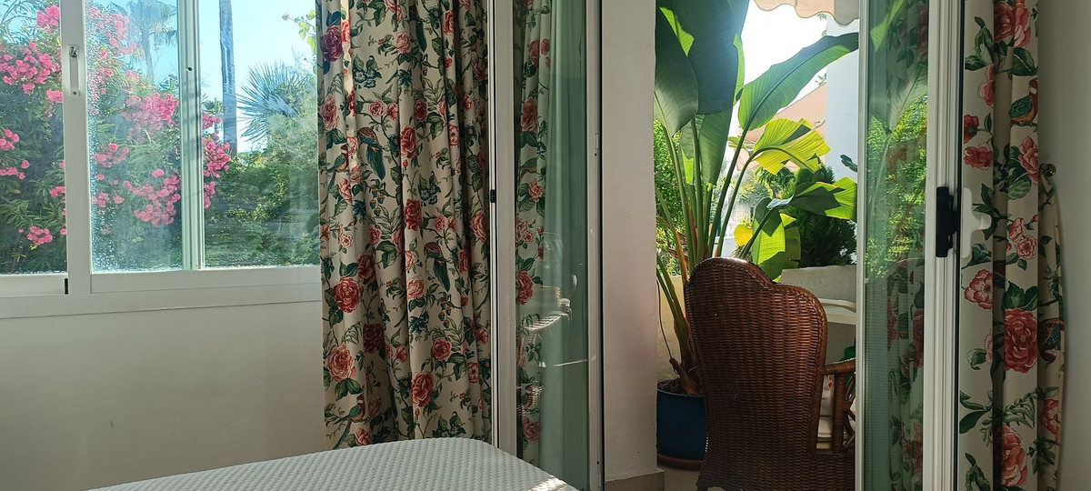 3 Bed Apartment for sale in Estepona Costa Del Sol, Málaga, Spain