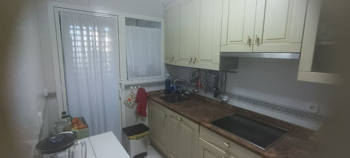3 Bed Apartment for sale in Estepona Costa Del Sol, Málaga, Spain