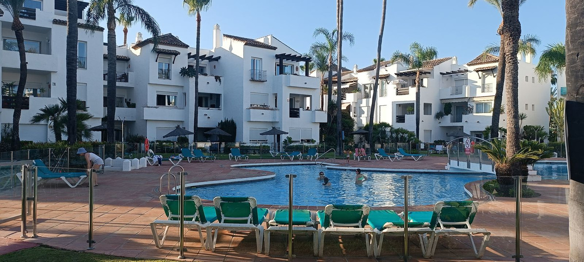 3 Bed Apartment for sale in Estepona Costa Del Sol, Málaga, Spain