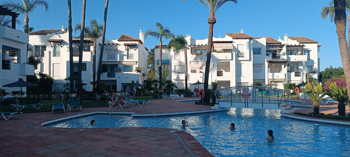 3 Bed Apartment for sale in Estepona Costa Del Sol, Málaga, Spain