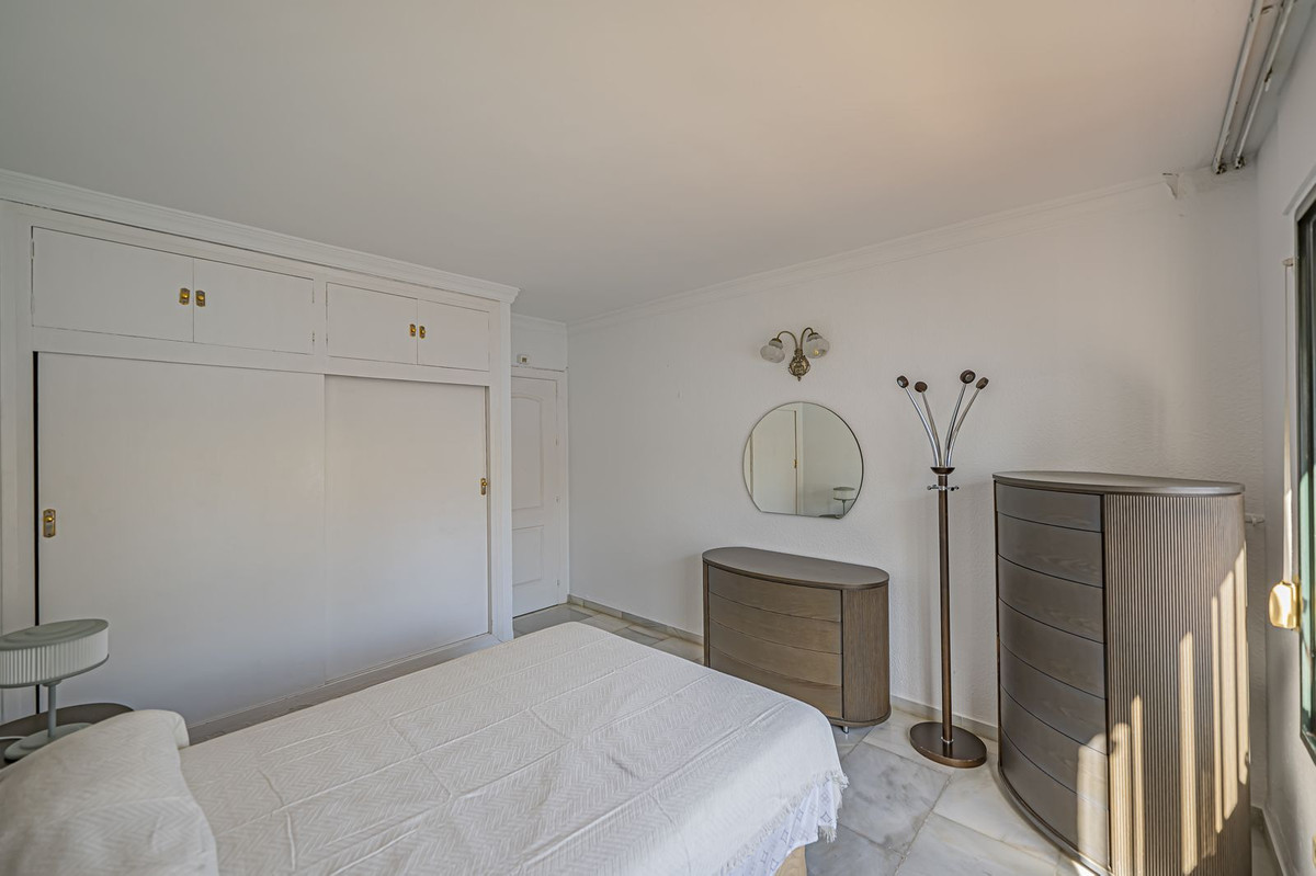 4 Bed Townhouse for sale in Nueva Andalucía Costa Del Sol, Málaga, Spain