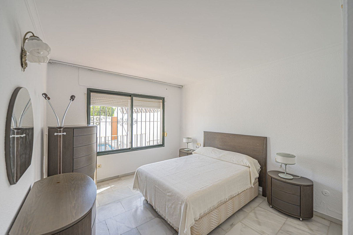 4 Bed Townhouse for sale in Nueva Andalucía Costa Del Sol, Málaga, Spain