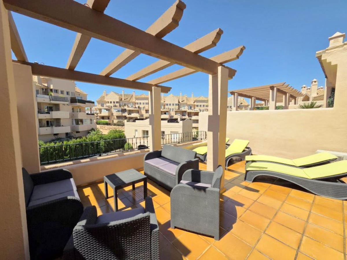 3 Bed Apartment for sale in La Duquesa Costa Del Sol, Málaga, Spain