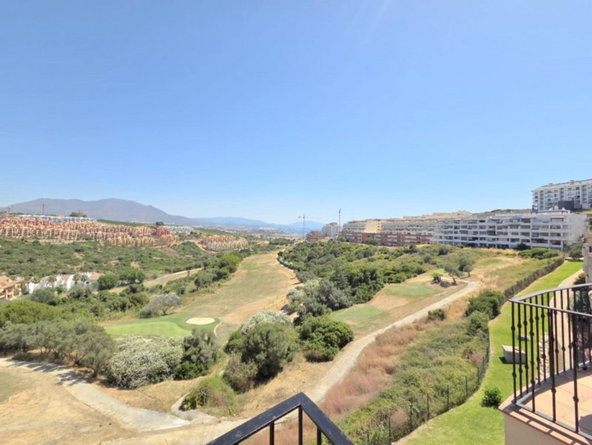 3 Bed Apartment for sale in La Duquesa Costa Del Sol, Málaga, Spain