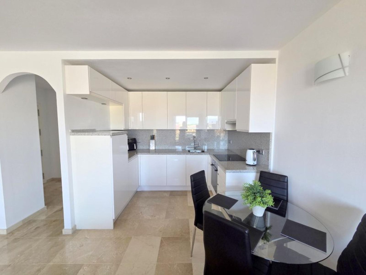 3 Bed Apartment for sale in La Duquesa Costa Del Sol, Málaga, Spain