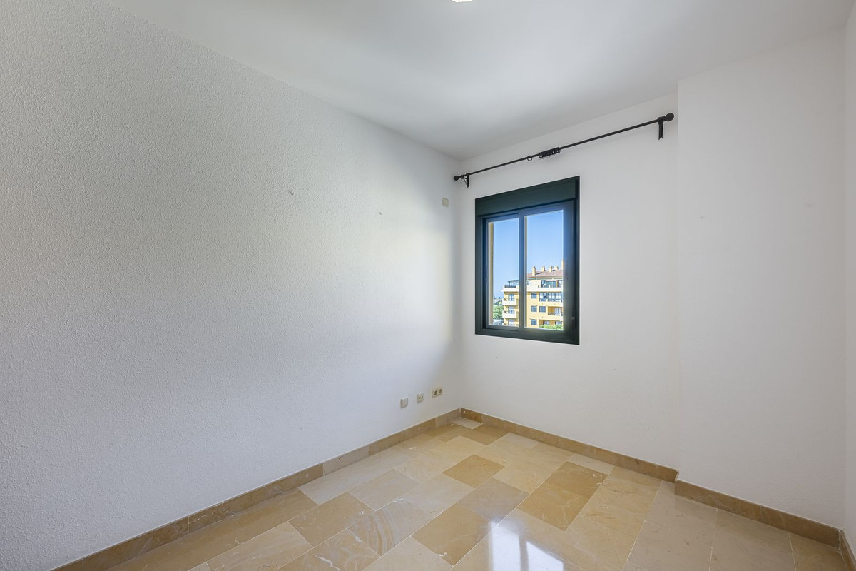 3 Bed Apartment for sale in San Pedro De Alcántara Costa Del Sol, Málaga, Spain