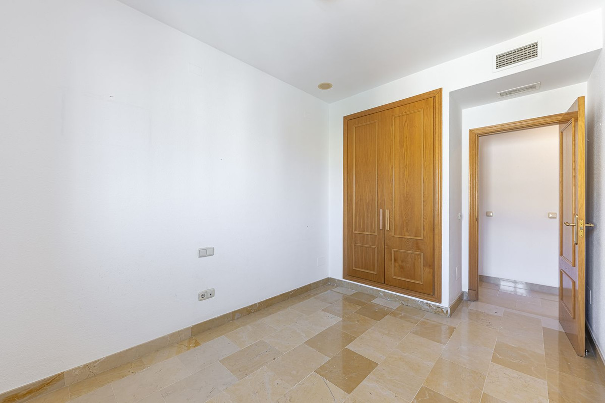 3 Bed Apartment for sale in San Pedro De Alcántara Costa Del Sol, Málaga, Spain