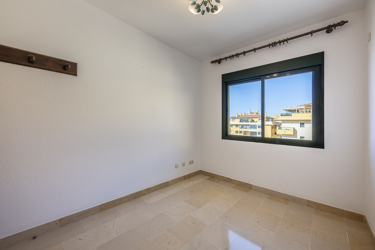 3 Bed Apartment for sale in San Pedro De Alcántara Costa Del Sol, Málaga, Spain
