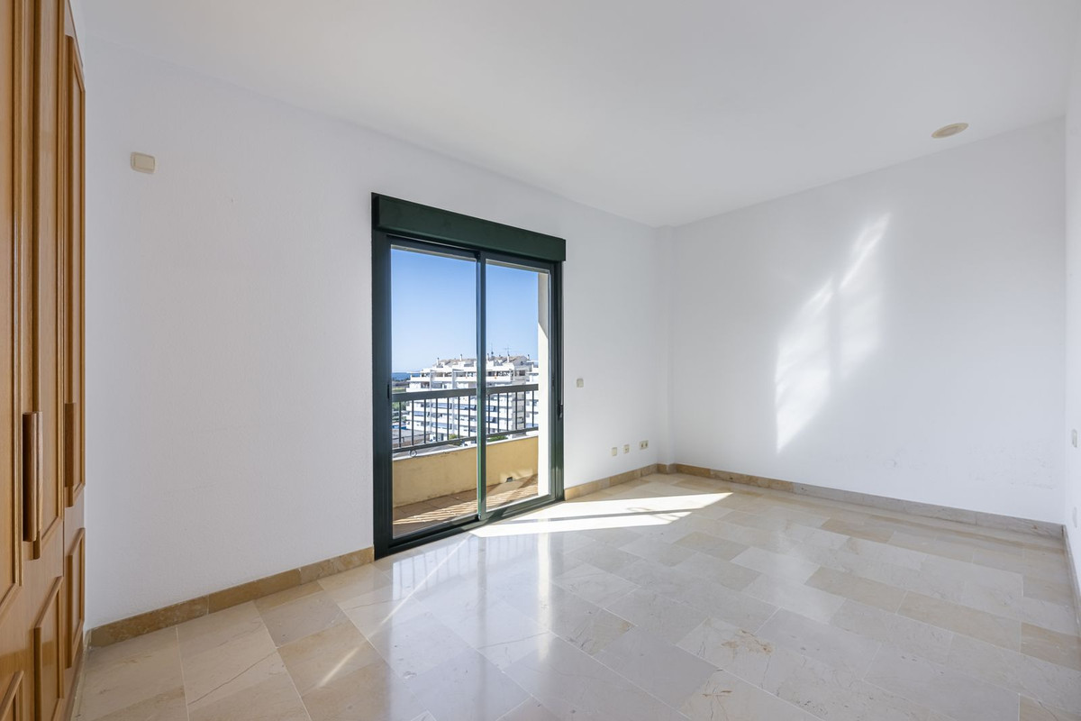 3 Bed Apartment for sale in San Pedro De Alcántara Costa Del Sol, Málaga, Spain