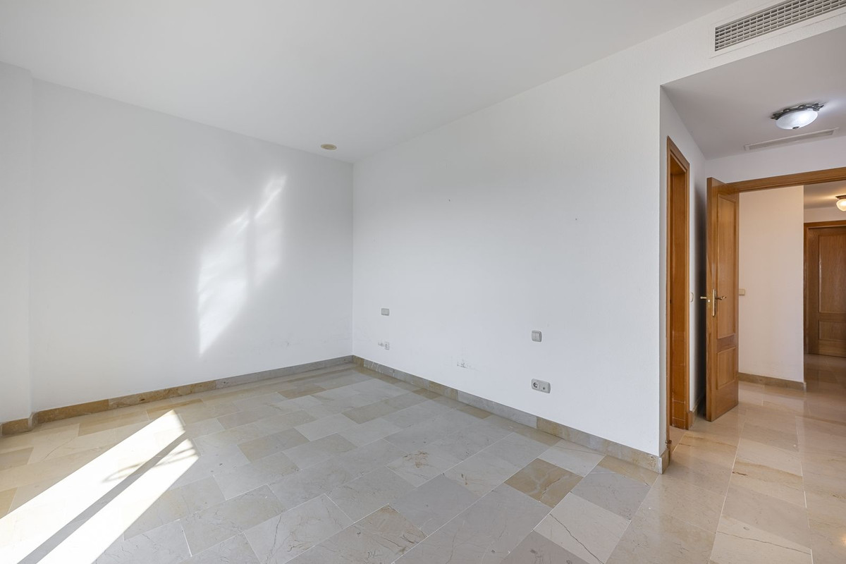 3 Bed Apartment for sale in San Pedro De Alcántara Costa Del Sol, Málaga, Spain
