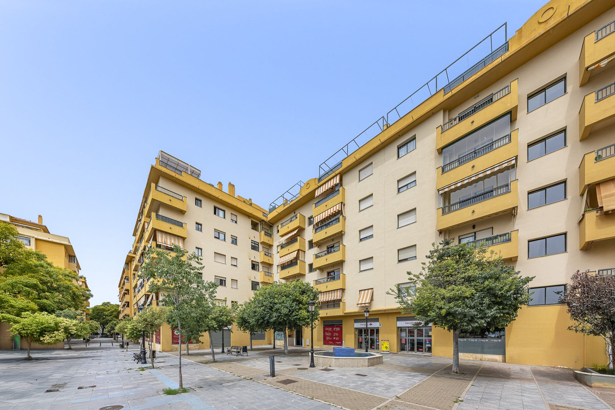 3 Bed Apartment for sale in San Pedro De Alcántara Costa Del Sol, Málaga, Spain
