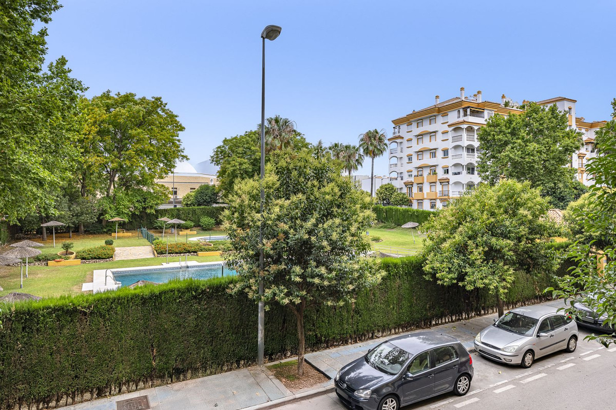 3 Bed Apartment for sale in San Pedro De Alcántara Costa Del Sol, Málaga, Spain