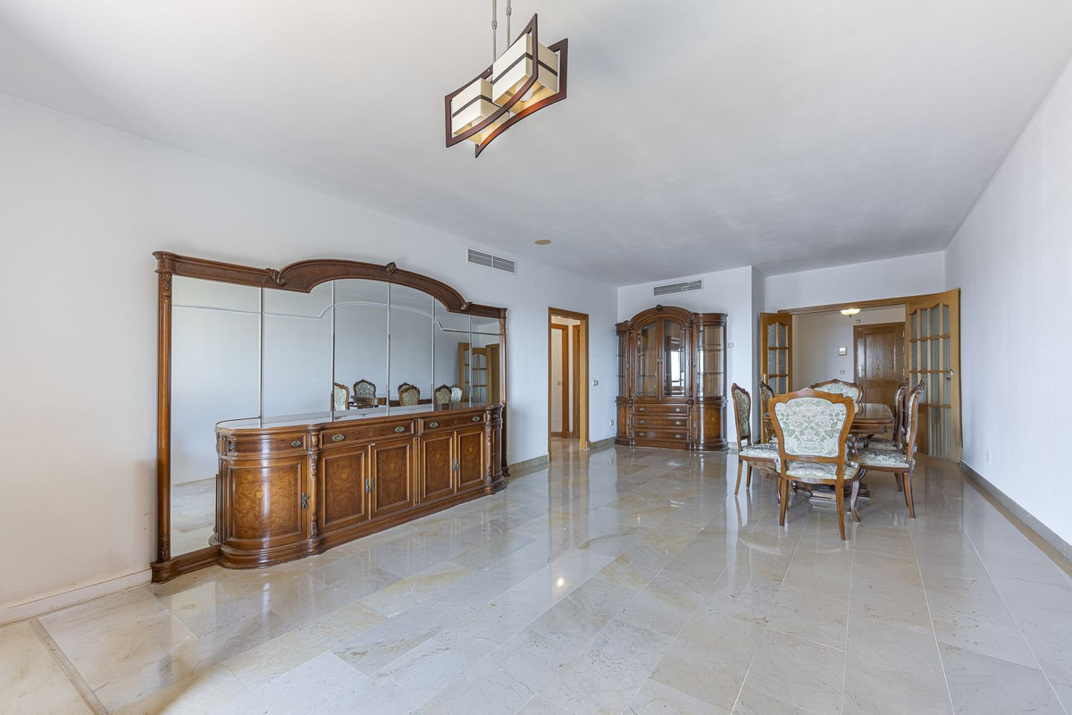 3 Bed Apartment for sale in San Pedro De Alcántara Costa Del Sol, Málaga, Spain