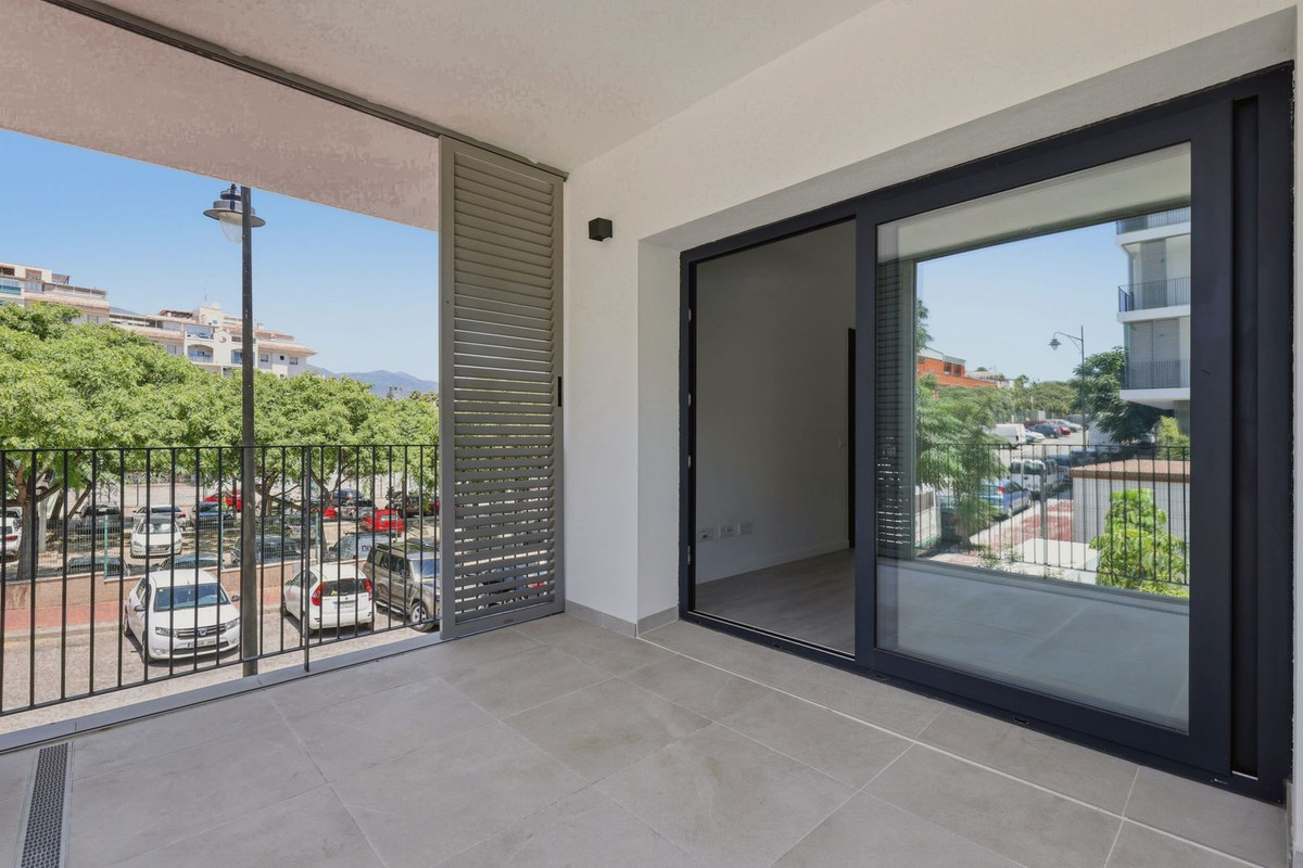 3 Bed Apartment for sale in Estepona Costa Del Sol, Málaga, Spain