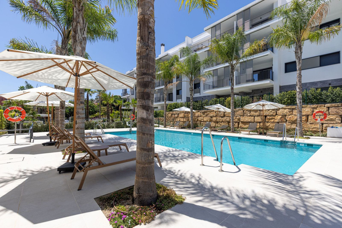 3 Bed Apartment for sale in Estepona Costa Del Sol, Málaga, Spain