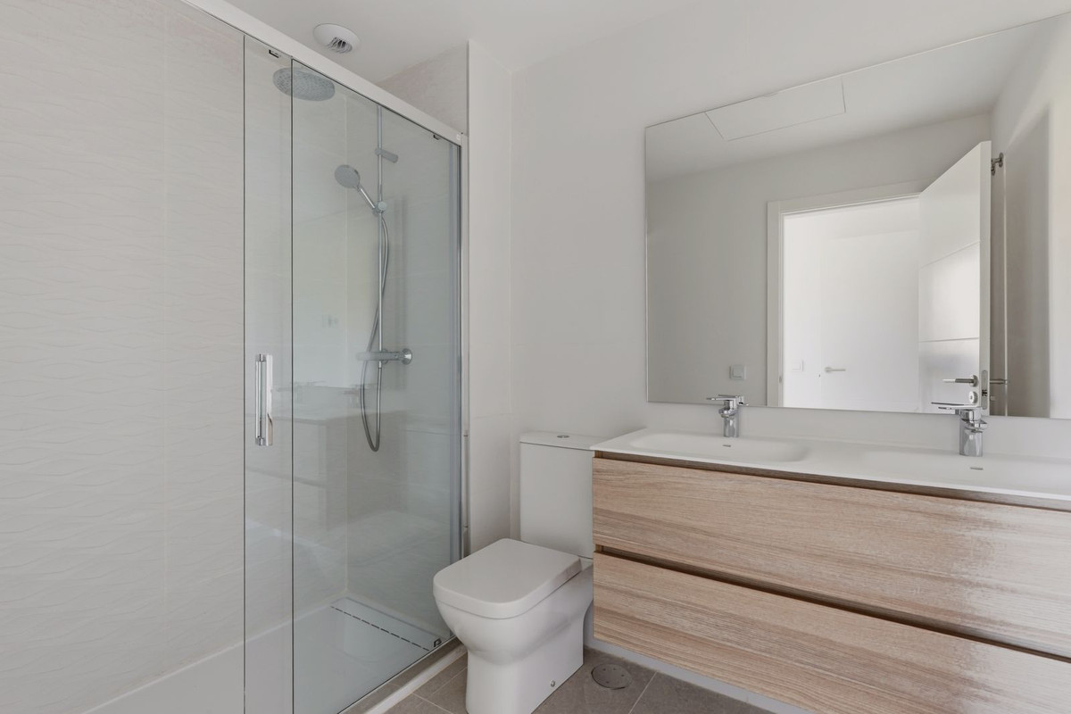 3 Bed Apartment for sale in Estepona Costa Del Sol, Málaga, Spain