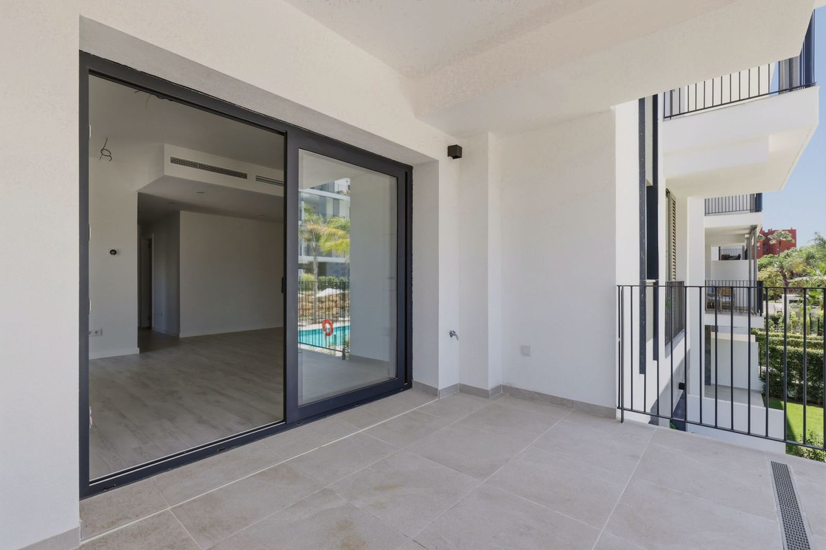 3 Bed Apartment for sale in Estepona Costa Del Sol, Málaga, Spain