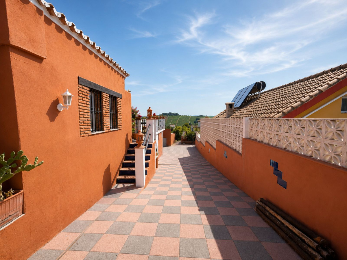 2 Bed Townhouse for sale in Manilva Costa Del Sol, Málaga, Spain