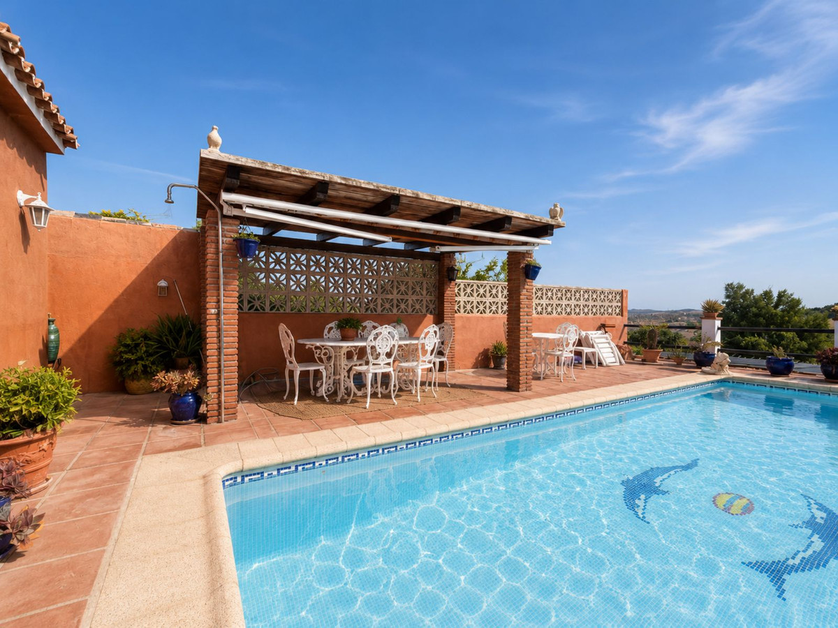 2 Bed Townhouse for sale in Manilva Costa Del Sol, Málaga, Spain