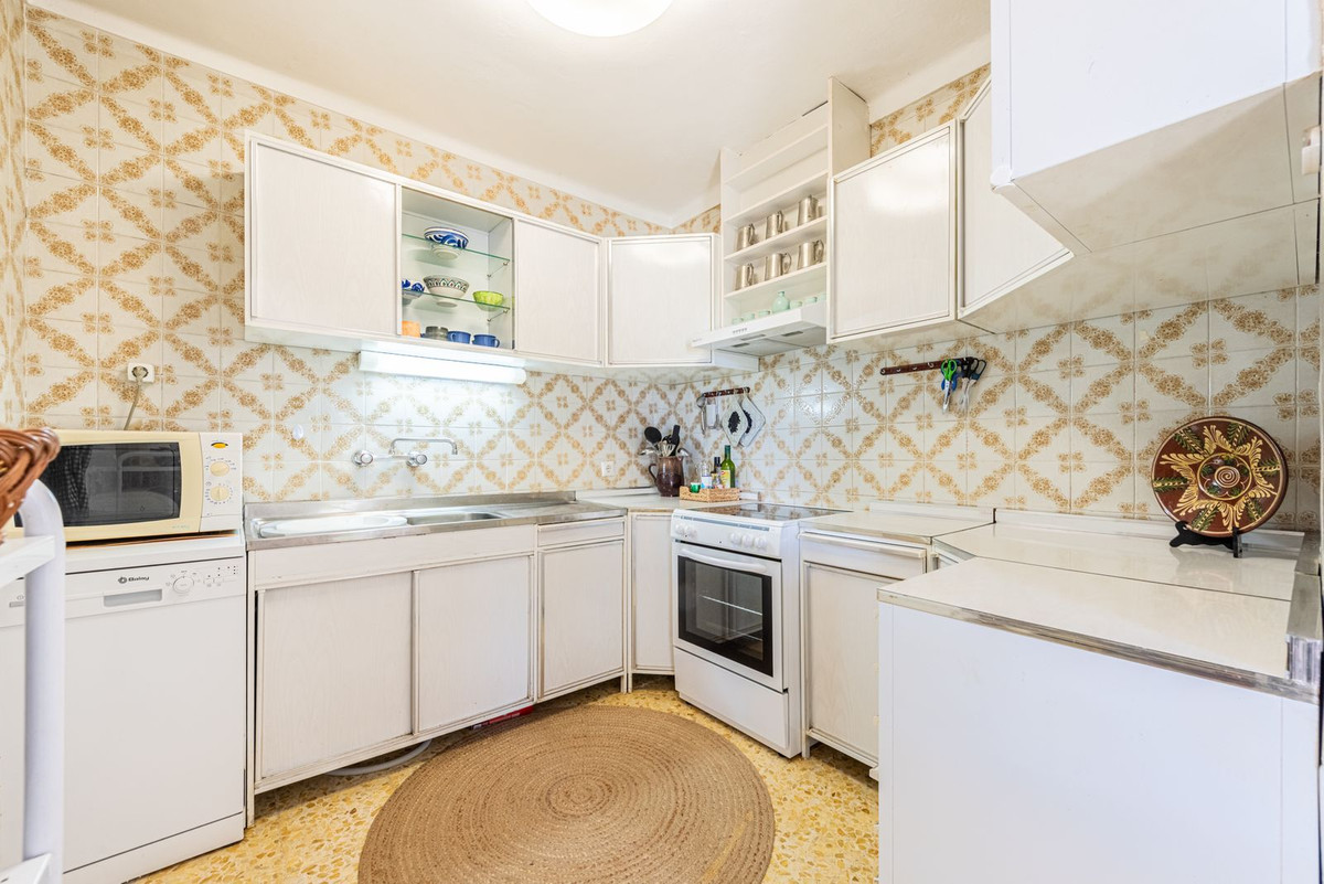 3 Bed Townhouse for sale in Nueva Andalucía Costa Del Sol, Málaga, Spain