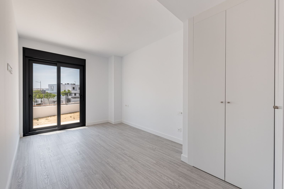2 Bed Apartment for sale in Estepona Costa Del Sol, Málaga, Spain
