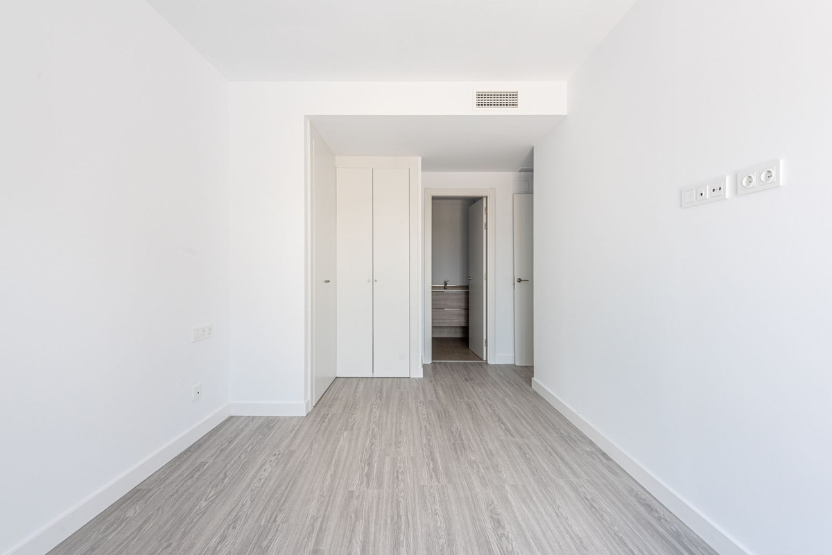 2 Bed Apartment for sale in Estepona Costa Del Sol, Málaga, Spain