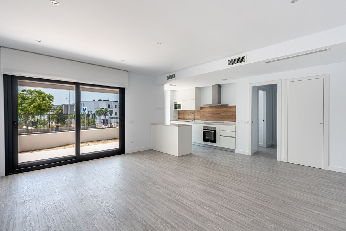 2 Bed Apartment for sale in Estepona Costa Del Sol, Málaga, Spain
