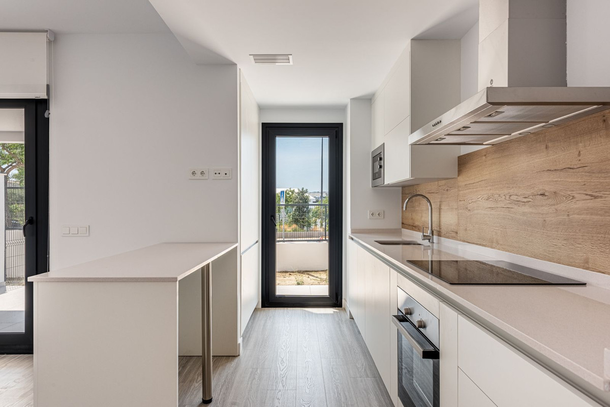 2 Bed Apartment for sale in Estepona Costa Del Sol, Málaga, Spain