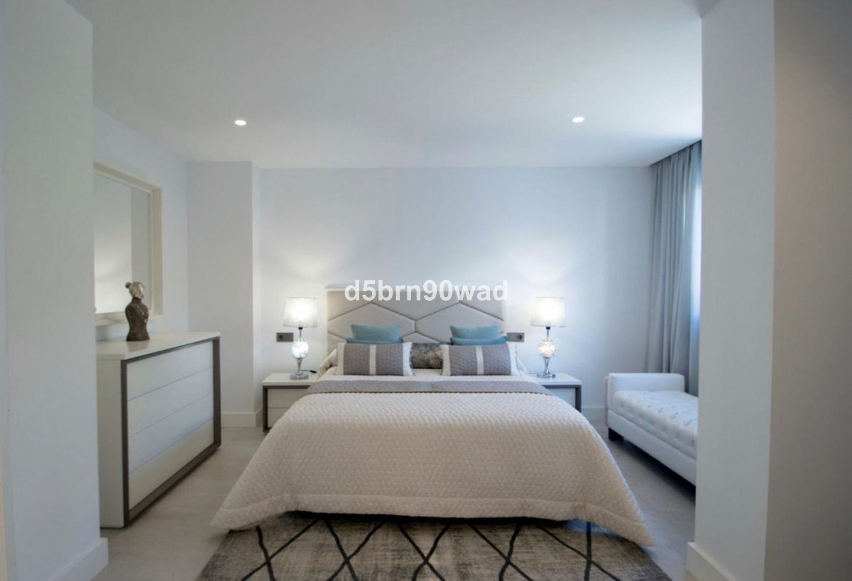 5 Bed Townhouse for sale in Marbella Costa Del Sol, Málaga, Spain