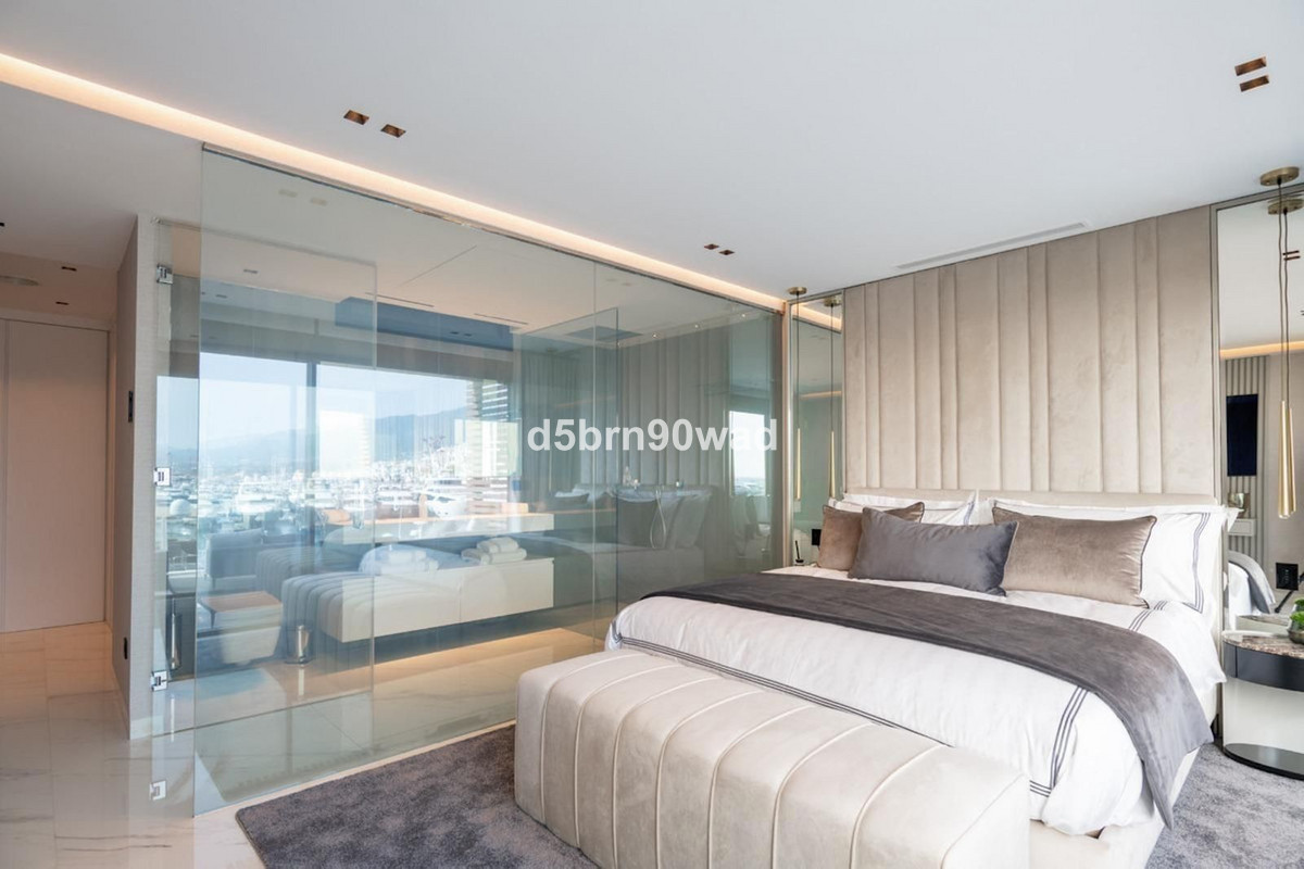 Se vende Apartamento Planta Media de 3 dormitorios en Costa Del Sol, Málaga, España