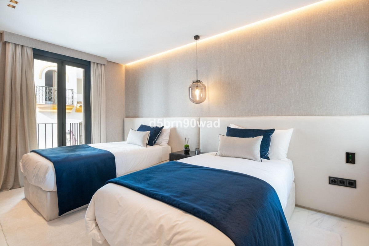 Se vende Apartamento Planta Media de 3 dormitorios en Costa Del Sol, Málaga, España
