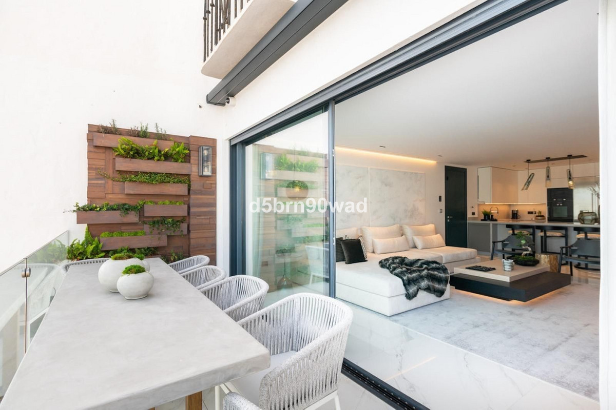 Se vende Apartamento Planta Media de 3 dormitorios en Costa Del Sol, Málaga, España