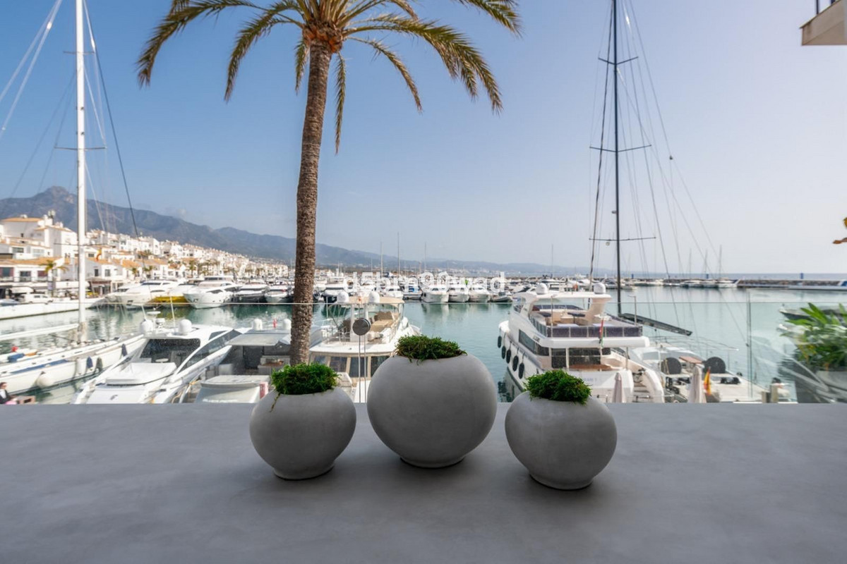 Se vende Apartamento Planta Media de 3 dormitorios en Costa Del Sol, Málaga, España