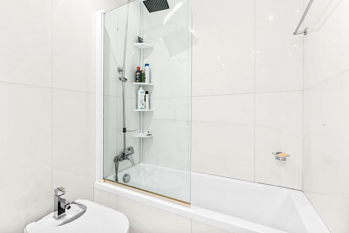 4 Bed Apartment for sale in Marbella Costa Del Sol, Málaga, Spain