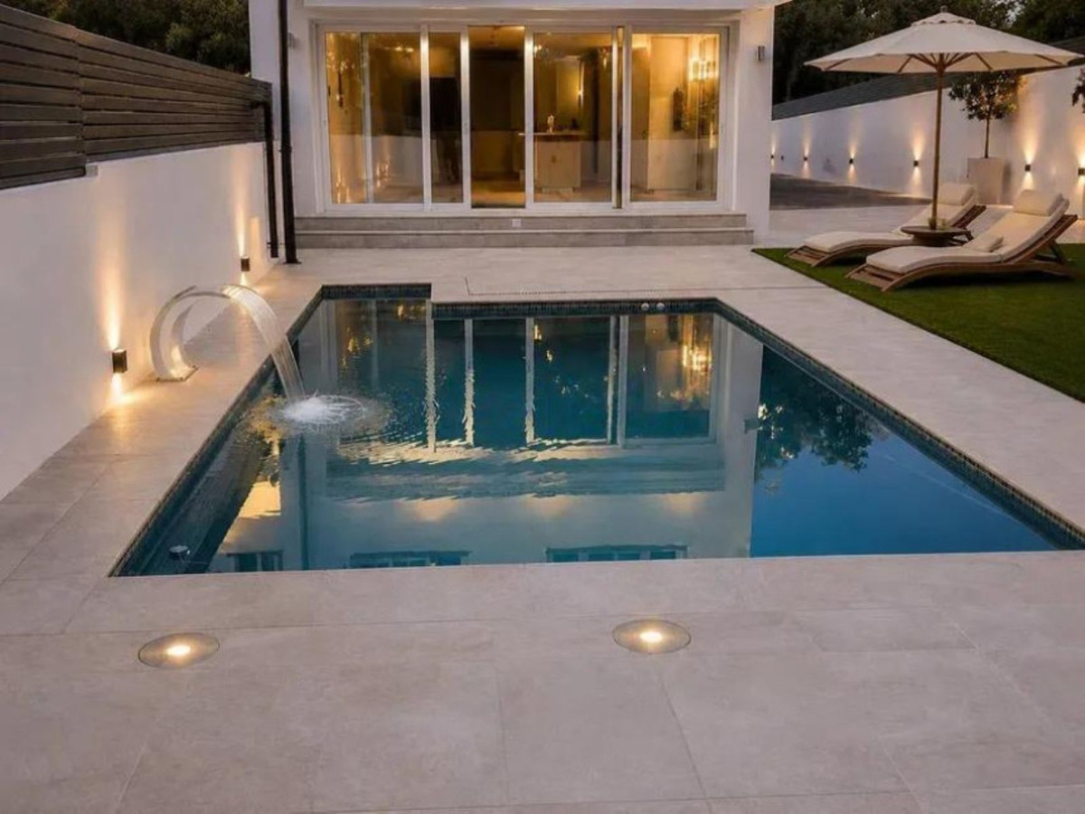 4 Bed Townhouse for sale in Marbella Costa Del Sol, Málaga, Spain